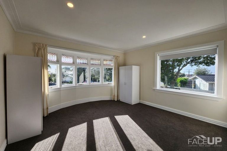 Photo of property in 1/194 Waimumu Road, Massey, Auckland, 0614
