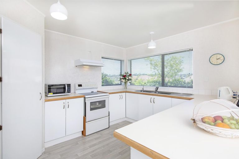 Photo of property in 2/32 Simmental Crescent, Somerville, Auckland, 2014