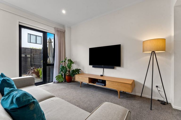 Photo of property in 39 Walter Merton Road, Hobsonville, Auckland, 0616