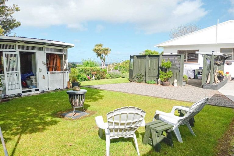 Photo of property in 28 Shakespeare Road, Bastia Hill, Whanganui, 4500
