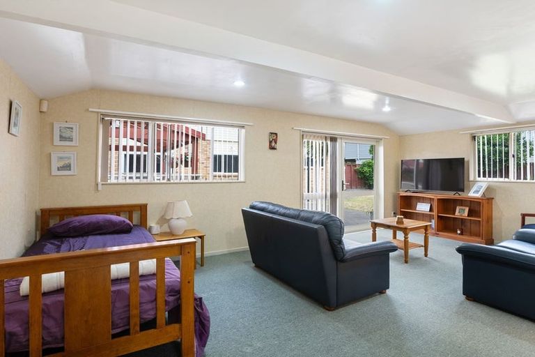 Photo of property in 14 Field Way, Waikanae Beach, Waikanae, 5036