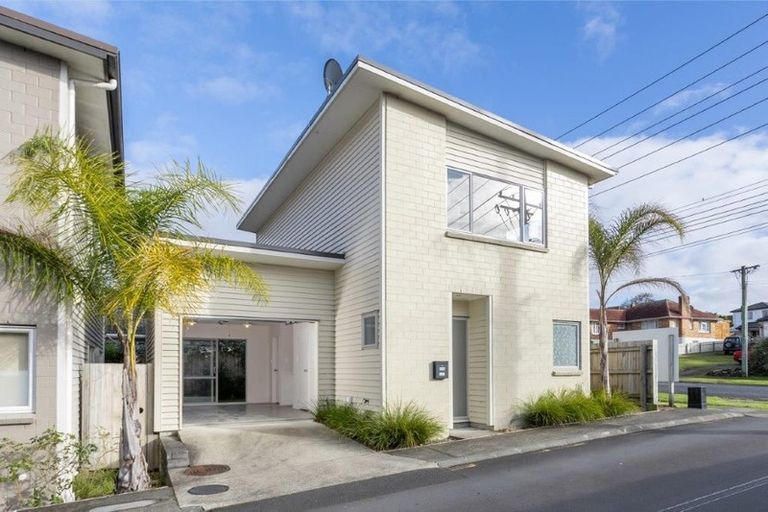 Photo of property in 34a Arawa Street, New Lynn, Auckland, 0600