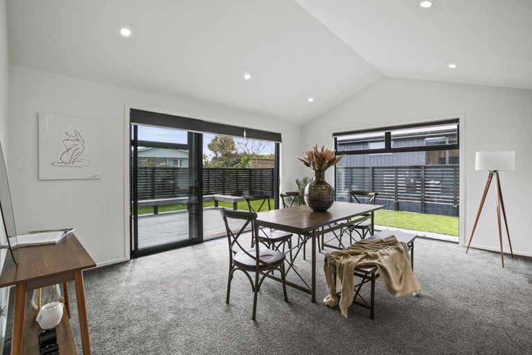 Photo of property in 11 Donnelly Street, Oakura, 4314