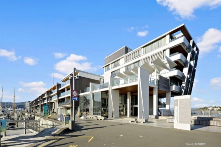 Photo of property in Clyde Quay Wharf, 2a/6 Clyde Quay Wharf, Te Aro, Wellington, 6011