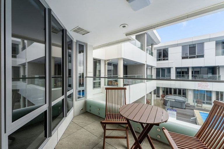 Photo of property in Anchorage Apartments, 317/36 Victoria Road, Mount Maunganui, 3116