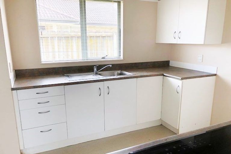 Photo of property in 174 Bruce Mclaren Road, Henderson, Auckland, 0612