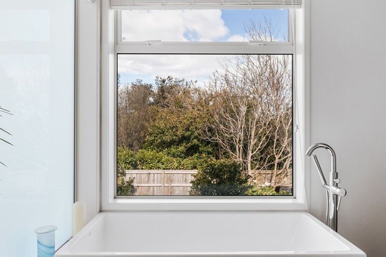 Photo of property in 61 Margaret Drive, Omokoroa, 3114