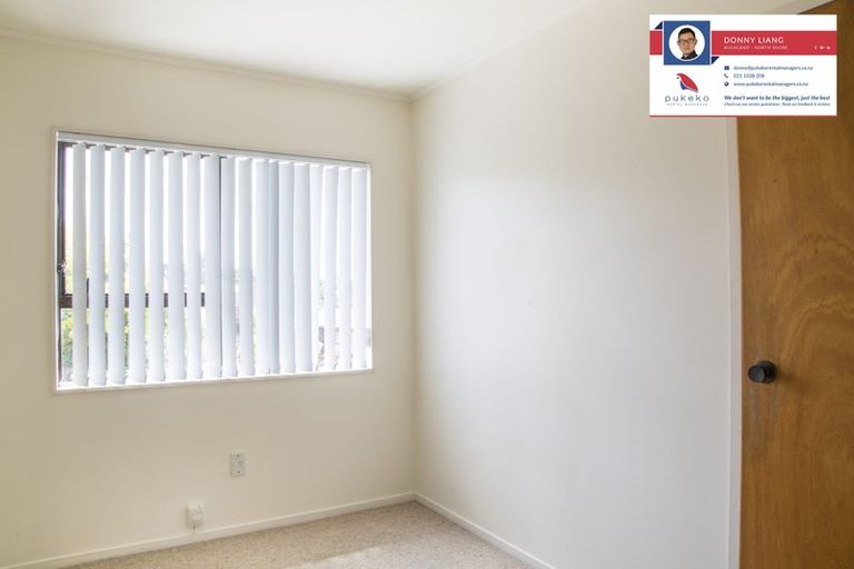 Photo of property in 12 Tetrarch Place, Totara Vale, Auckland, 0629