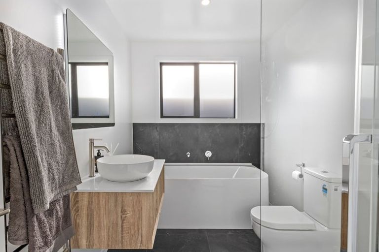 Photo of property in 19 Dunn Street, Lake Hawea, 9382