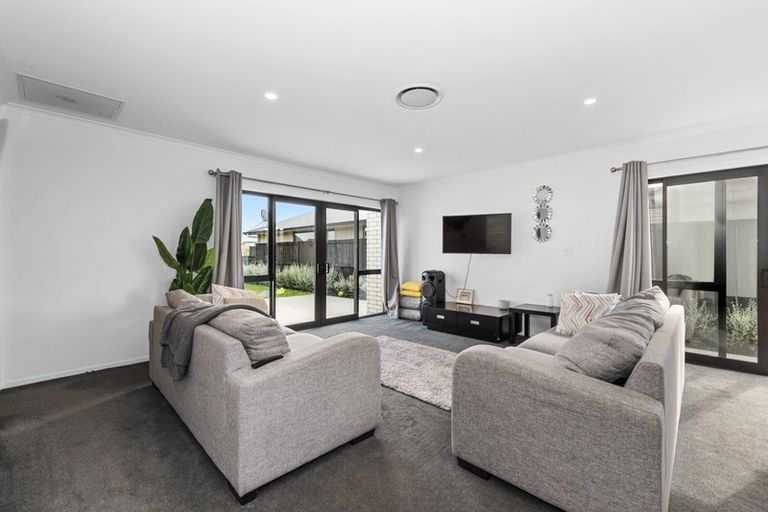 Photo of property in 13 Lavinias Way, Chartwell, Hamilton, 3210