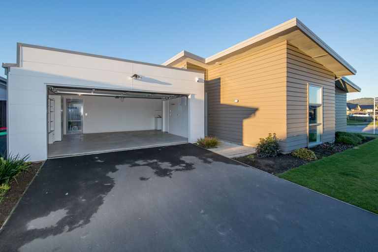 Photo of property in 2 Cable Lane, Halswell, Christchurch, 8025