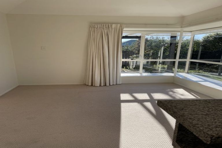 Photo of property in 1 Carmana Gardens, Rangiora, 7400