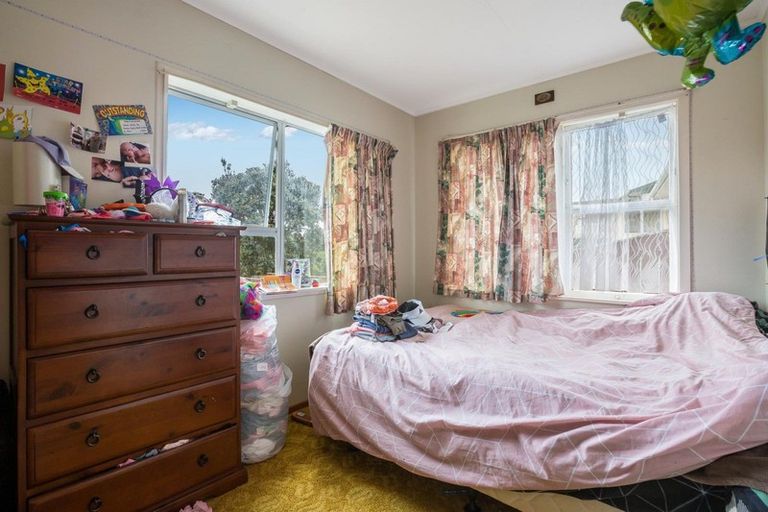 Photo of property in 73 Driver Crescent, Cannons Creek, Porirua, 5024