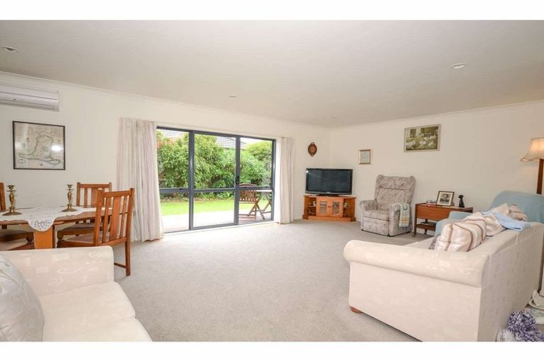 Photo of property in 1a Oakridge Drive, Kerikeri, 0230
