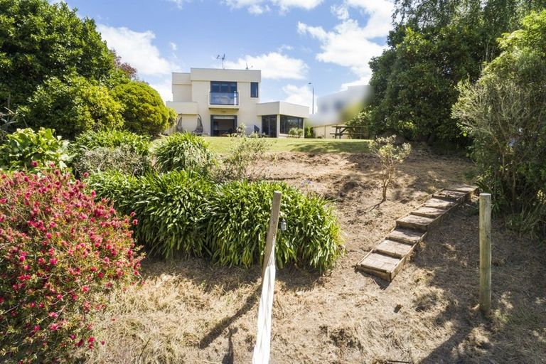 Photo of property in 31 Ruapehu Drive, Fitzherbert, Palmerston North, 4410