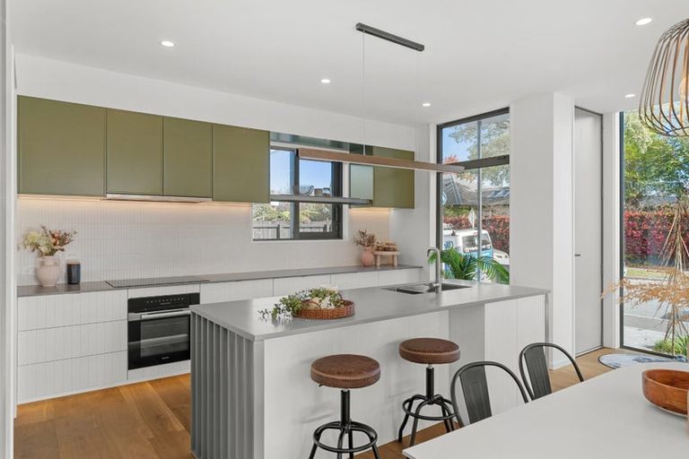 Photo of property in 1/42 Browns Road, St Albans, Christchurch, 8014