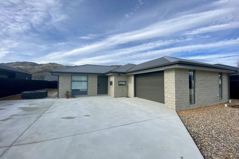 Photo of property in 14 Wallis Drive, Cromwell, 9310