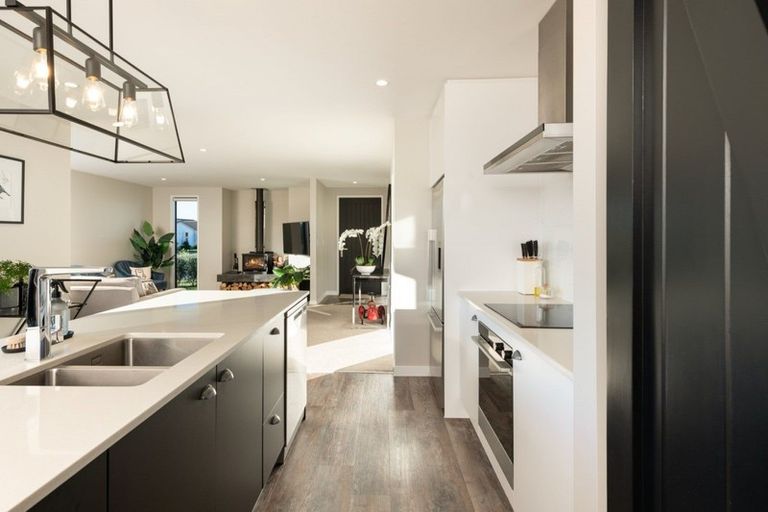 Photo of property in 2 Rotomanu Place, Pyes Pa, Tauranga, 3112