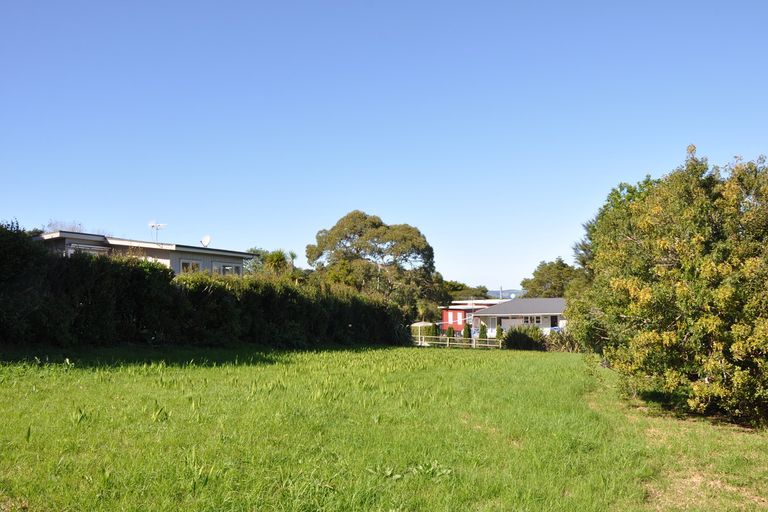 Photo of property in 23 Leigh Road, Leigh, 0985