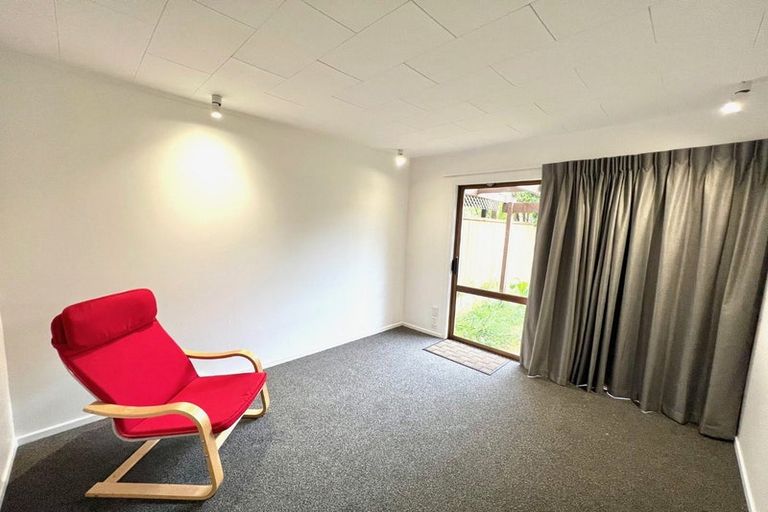 Photo of property in 4/46 Seabrook Avenue, New Lynn, Auckland, 0600