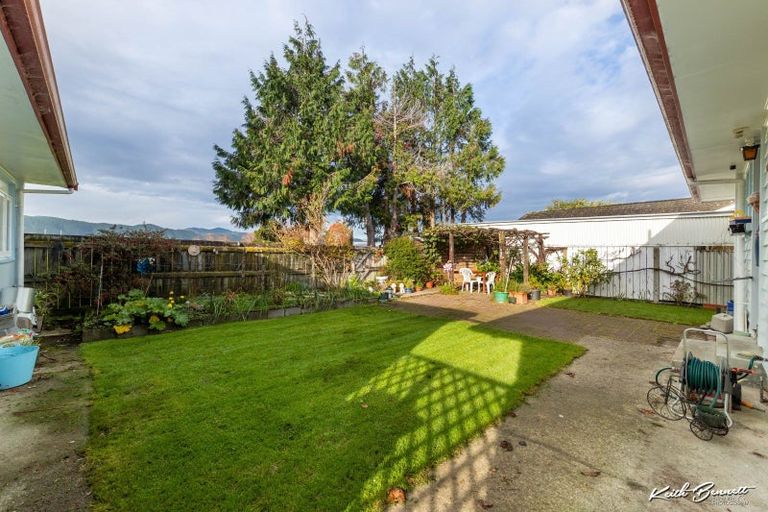 Photo of property in 64 Holdsworth Avenue, Trentham, Upper Hutt, 5018