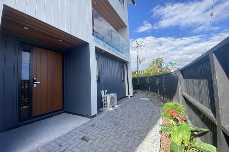 Photo of property in 44a Merani Street, Belmont, Auckland, 0622