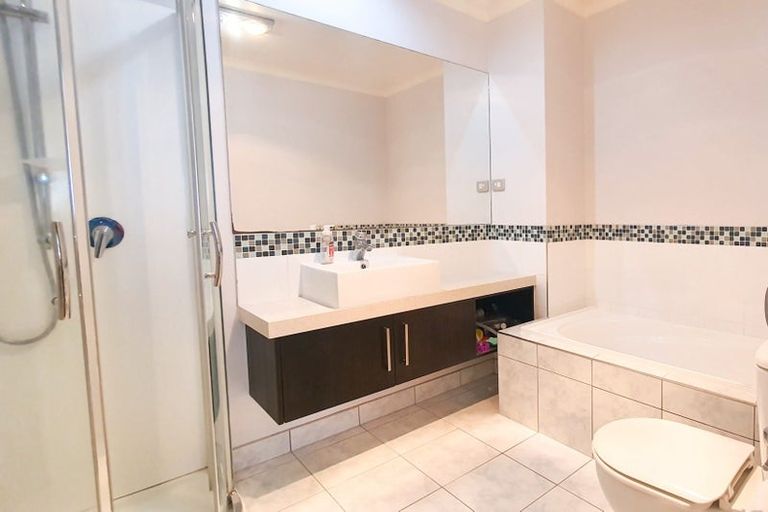 Photo of property in 63 Bruce Pulman Drive, Takanini, 2112