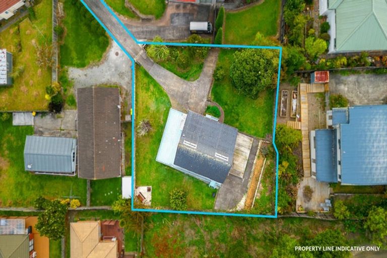 Photo of property in 42 Glenbervie Crescent, Massey, Auckland, 0614