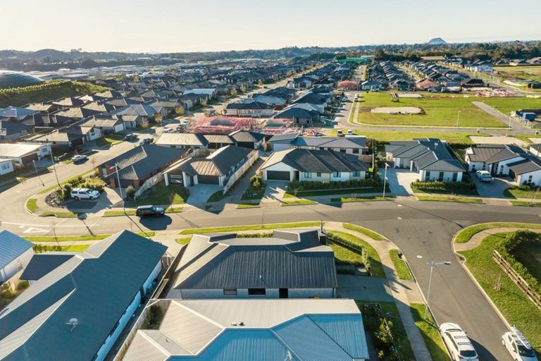 Photo of property in 2 Rotomanu Place, Pyes Pa, Tauranga, 3112