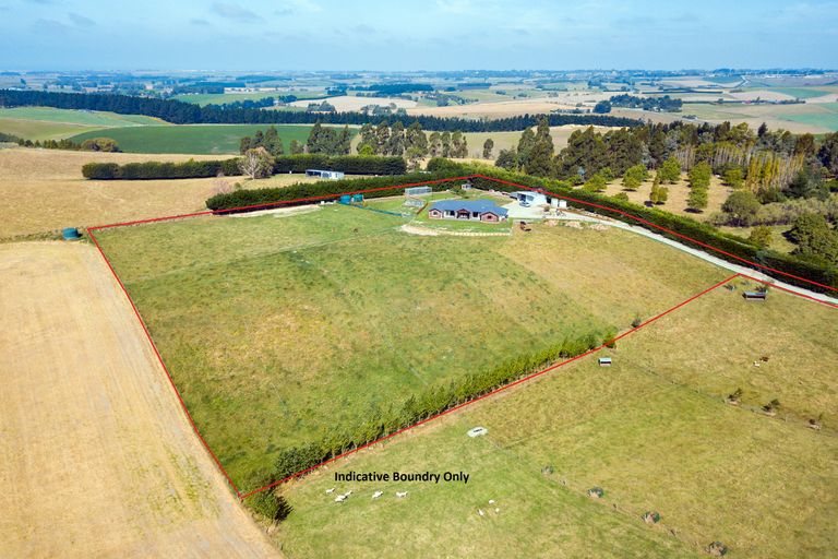 Photo of property in 437 Rolling Ridges Road, Levels Valley, Timaru, 7975