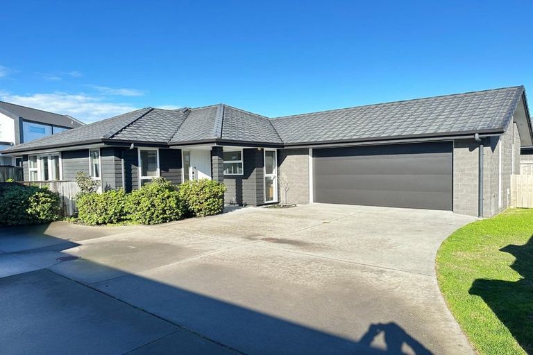 Photo of property in 6 Monaro Place, Papamoa, 3118
