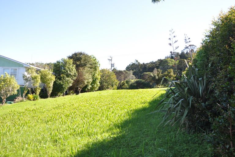 Photo of property in 23 Leigh Road, Leigh, 0985