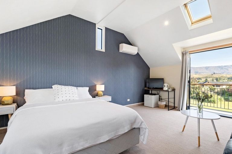 Photo of property in 10 Roberts Drive, Cromwell, 9310