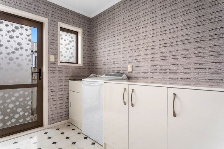 Photo of property in 23 Edgewater Grove, Whakatane, 3120