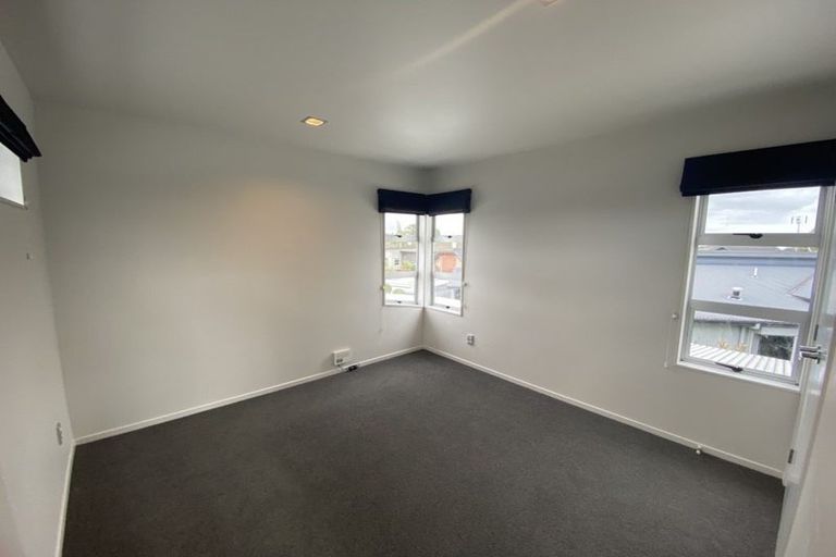 Photo of property in 30 Gibbston Close, Huntington, Hamilton, 3210