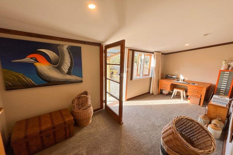 Photo of property in 21 Grove Road, Haumoana, 4102