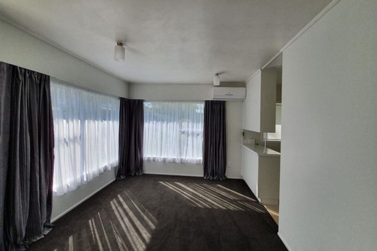 Photo of property in 1/242 Onewa Road, Birkenhead, Auckland, 0626