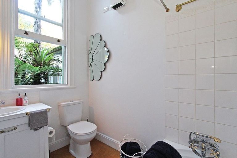 Photo of property in 28 Nile Street, Nelson, 7010