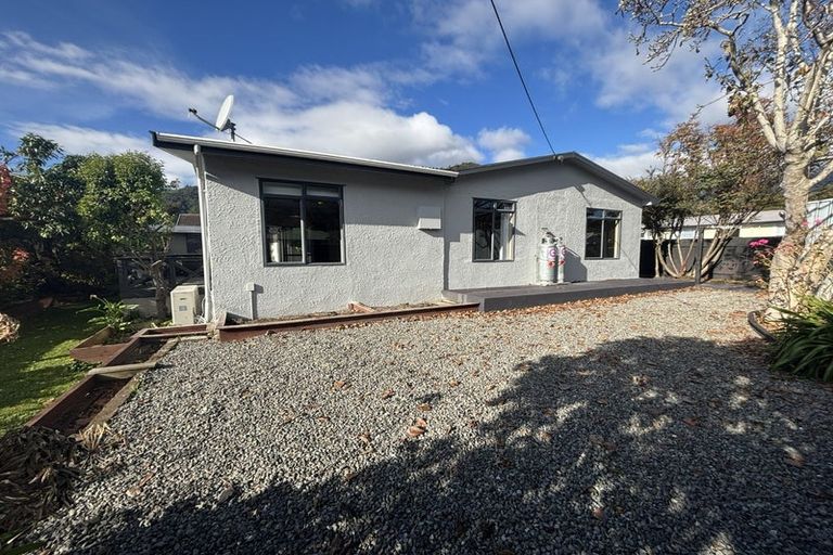 Photo of property in 3a Buller Street, Picton, 7220