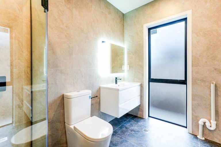 Photo of property in 11 Lewis Younie Road, Kumeu, 0810