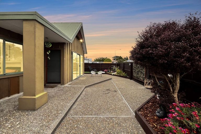 Photo of property in 2 Arran Crescent, Woolston, Christchurch, 8062