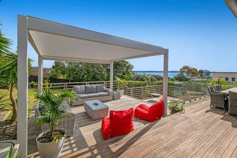 Photo of property in 88 Tiri Road, Tindalls Beach, Whangaparaoa, 0930