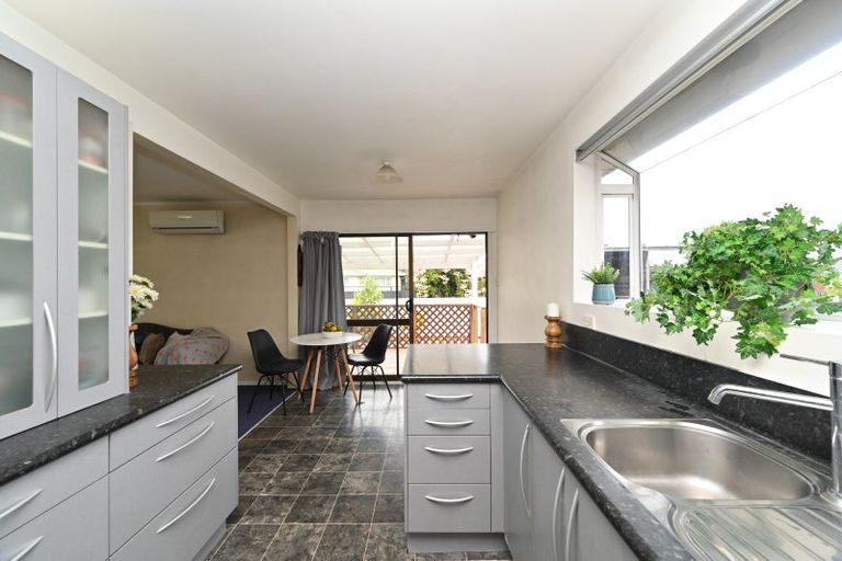 Photo of property in 37 Constable Crescent, Onekawa, Napier, 4110