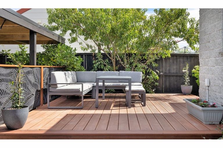 Photo of property in 2/19 Walton Street, Sydenham, Christchurch, 8023