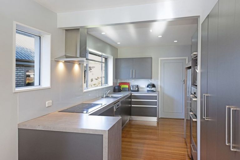 Photo of property in 15 Lees Road, Strowan, Christchurch, 8052