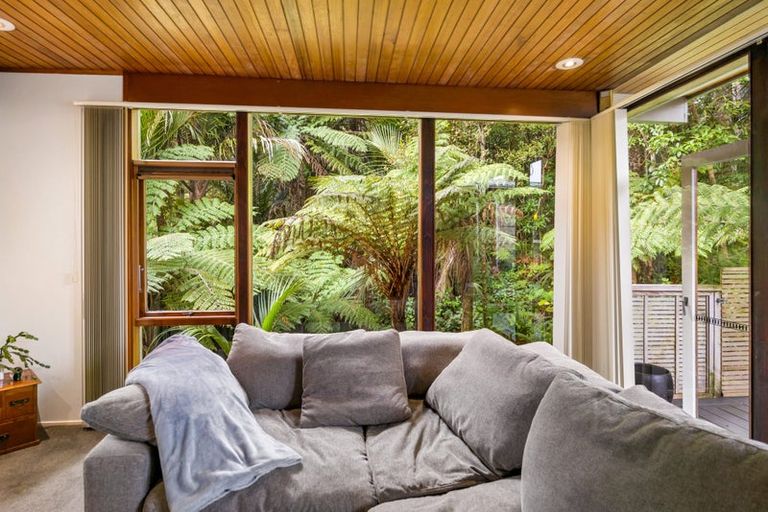 Photo of property in 7 Waima Crescent, Titirangi, Auckland, 0604
