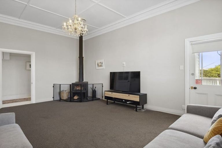 Photo of property in 84 Tomahawk Road, Andersons Bay, Dunedin, 9013