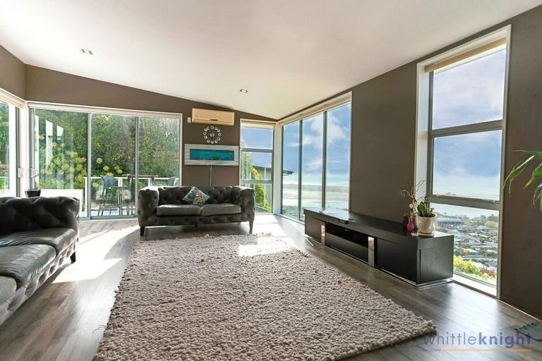 Photo of property in 2 Redcliffs View Lane, Redcliffs, Christchurch, 8081
