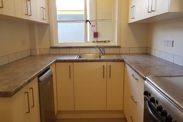 Photo of property in Nissen Court, 11c Hawker Street, Mount Victoria, Wellington, 6011