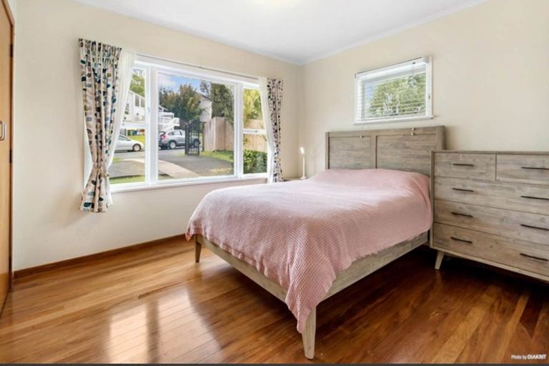 Photo of property in 27 Bruce Road, Glenfield, Auckland, 0629